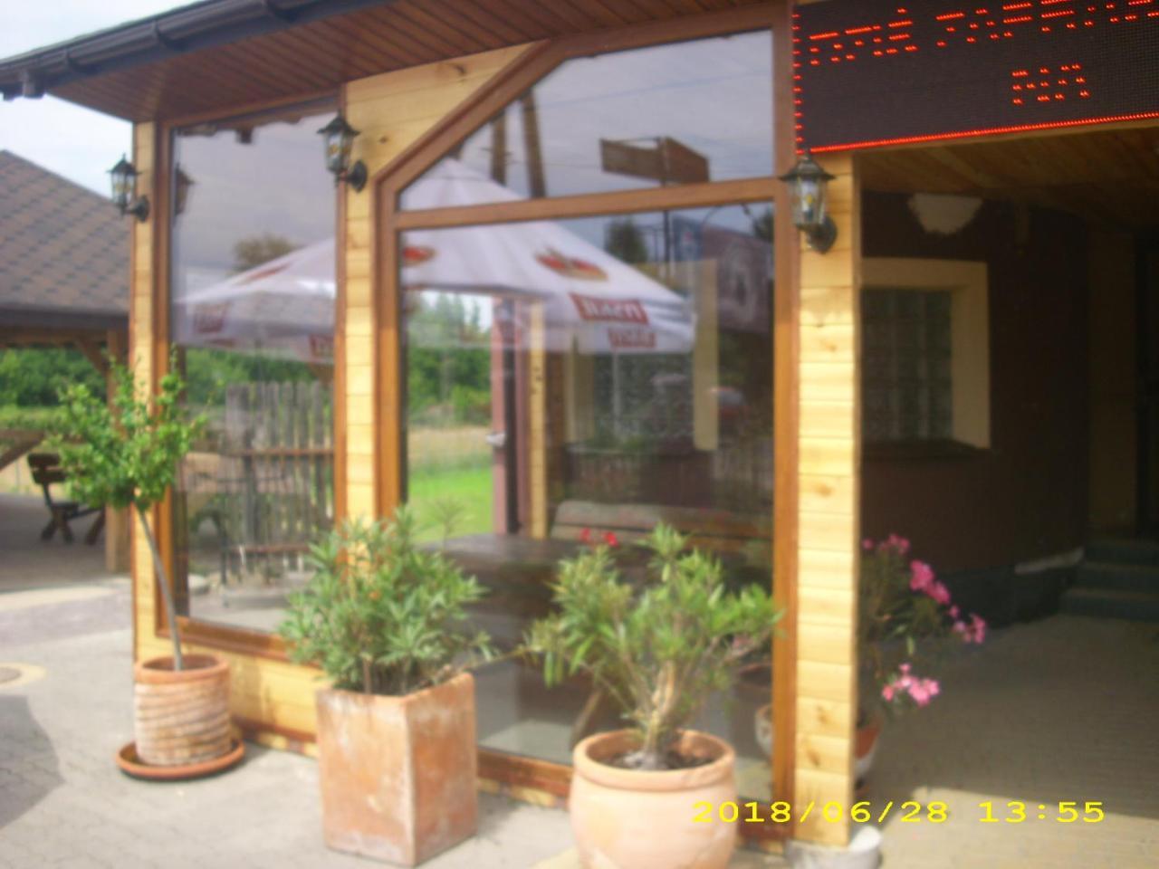 Zajazd Pulaskiego Konstancin-Jeziorna Exterior foto