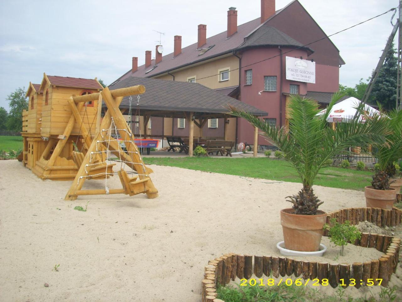 Zajazd Pulaskiego Konstancin-Jeziorna Exterior foto
